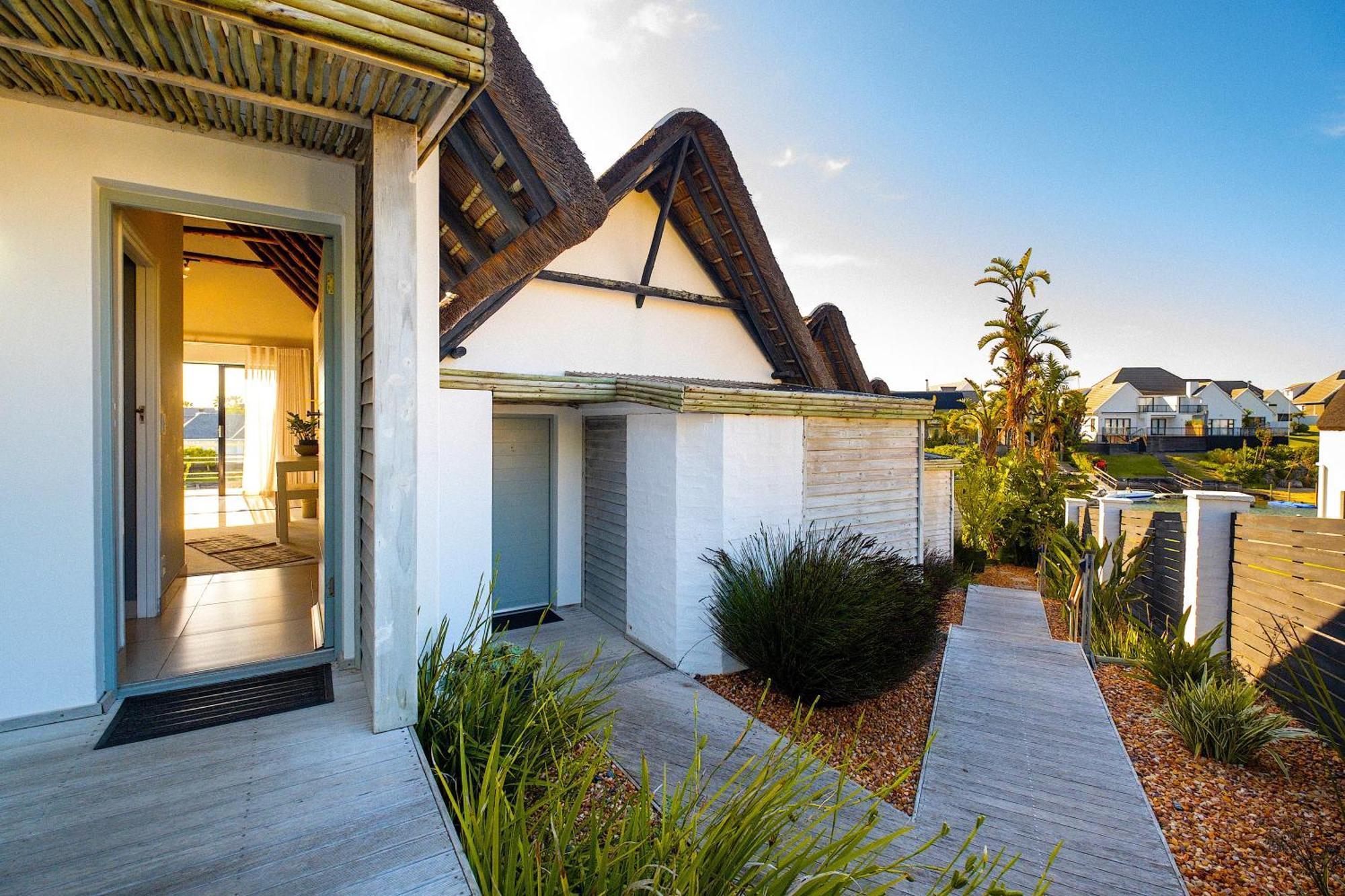 Canal Guest House - Waterfront Boutique Bed & Breakfast - Solar Power St. Francis Bay Exterior foto