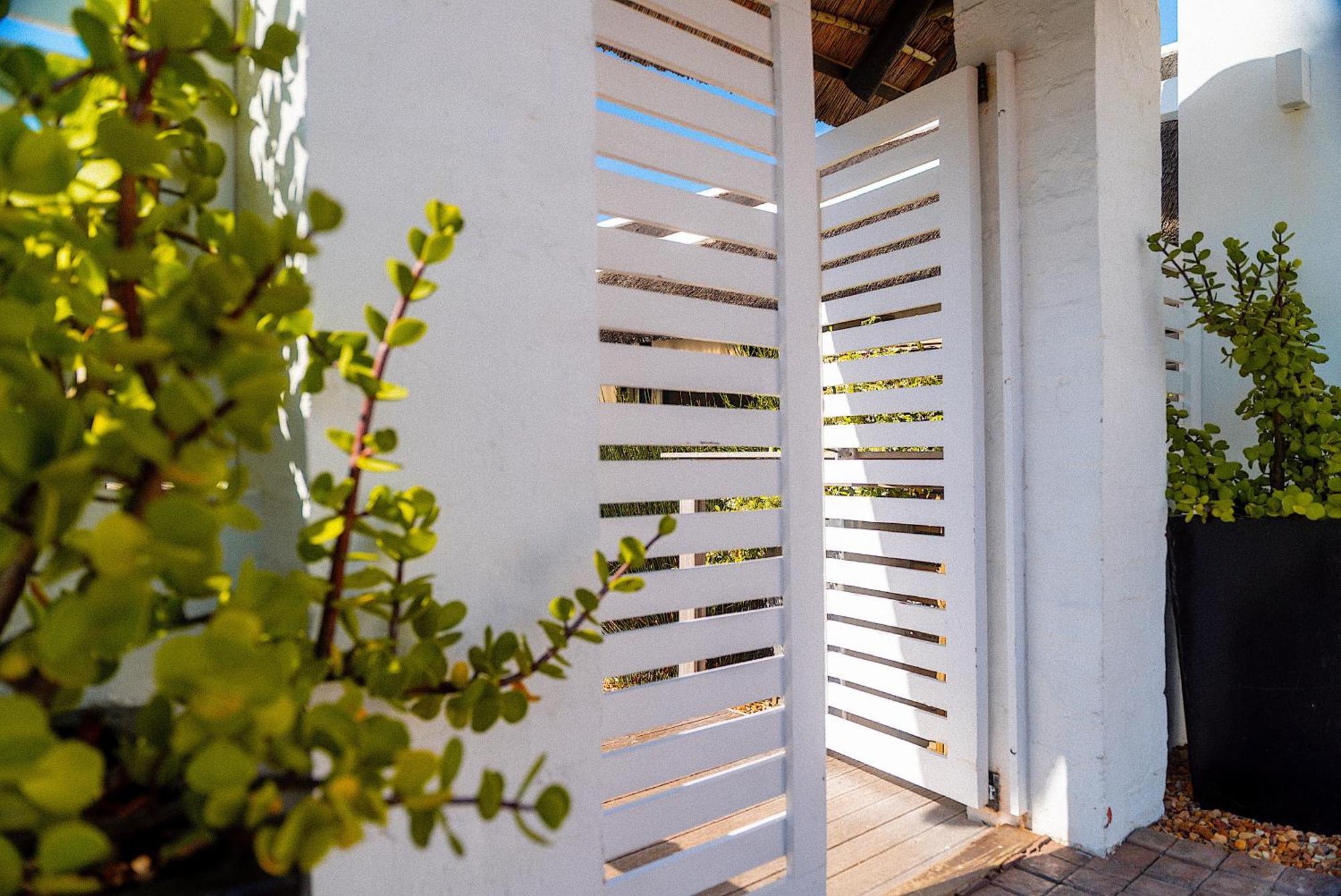 Canal Guest House - Waterfront Boutique Bed & Breakfast - Solar Power St. Francis Bay Exterior foto